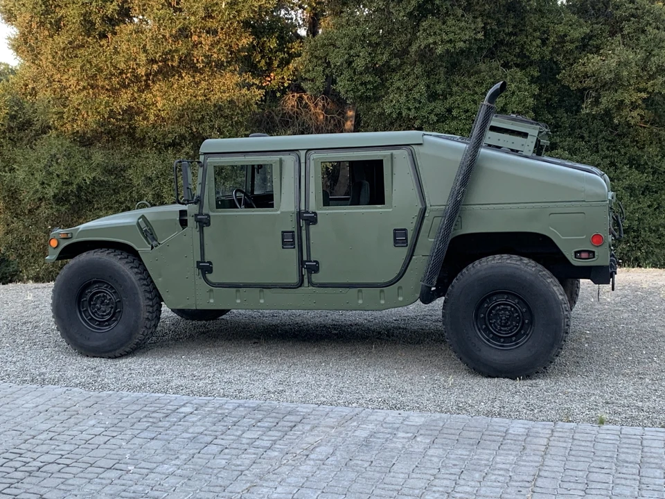 2001 Hummer HMMWV - Image 8 of 31