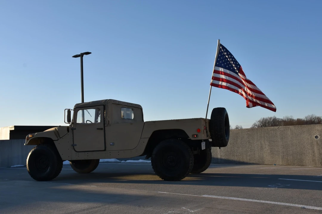 2001 Hummer HMMWV - Image 17 of 31