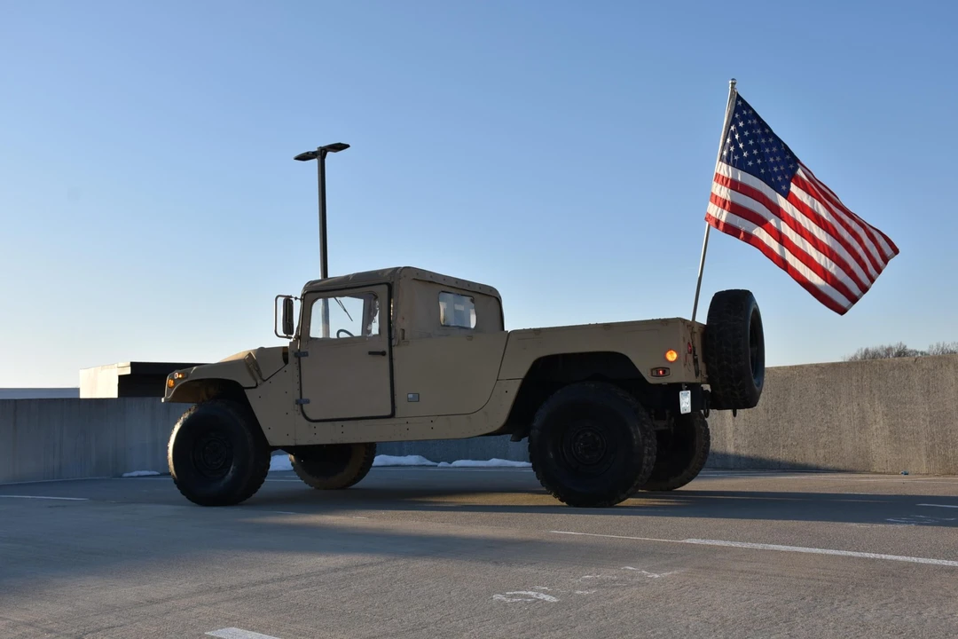 2001 Hummer HMMWV - Image 15 of 31