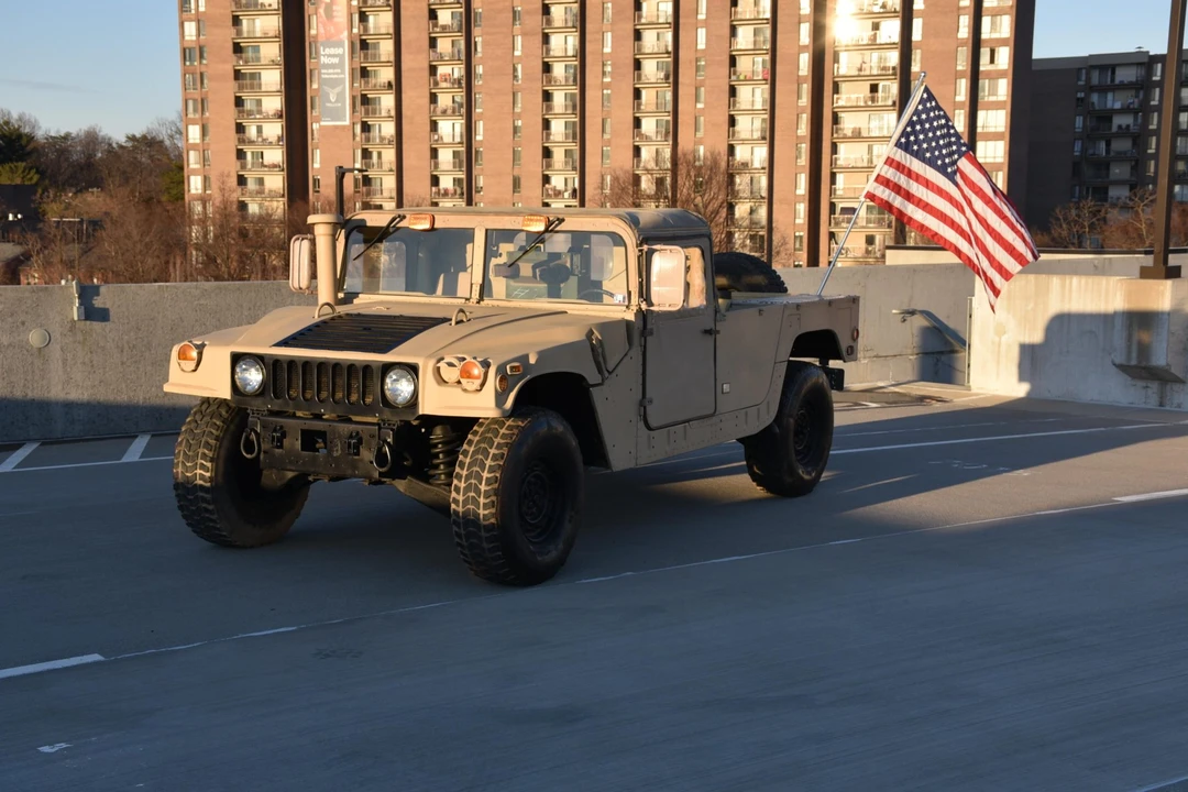 2001 Hummer HMMWV - Image 5 of 31