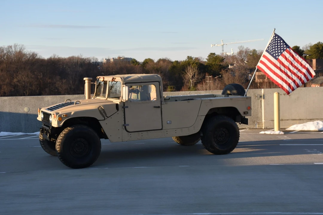 2001 Hummer HMMWV - Image 18 of 31