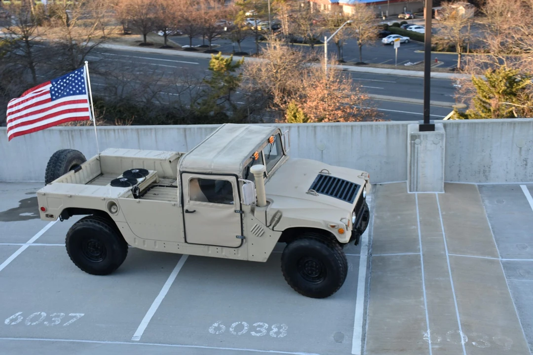 2001 Hummer HMMWV - Image 11 of 31