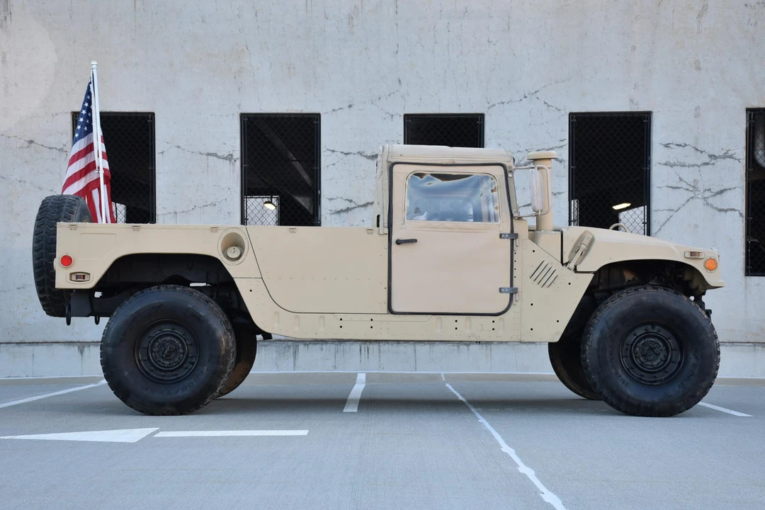 2001 Hummer HMMWV - Image 12 of 31