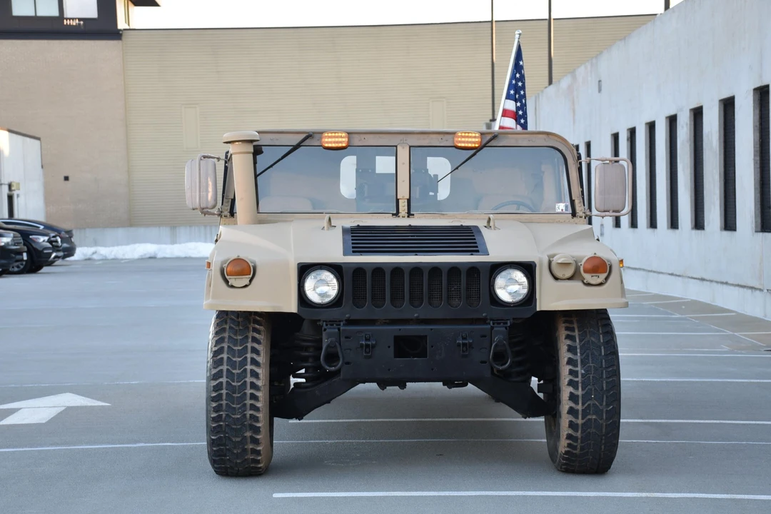2001 Hummer HMMWV - Image 7 of 31