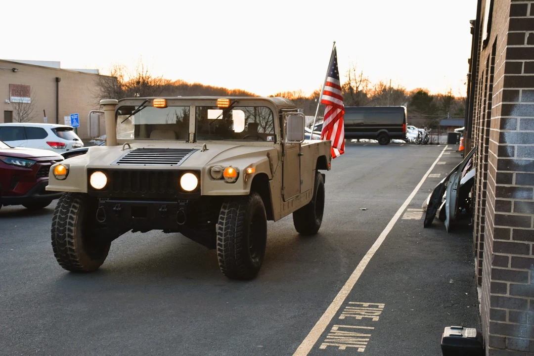 2001 Hummer HMMWV - Image 26 of 31