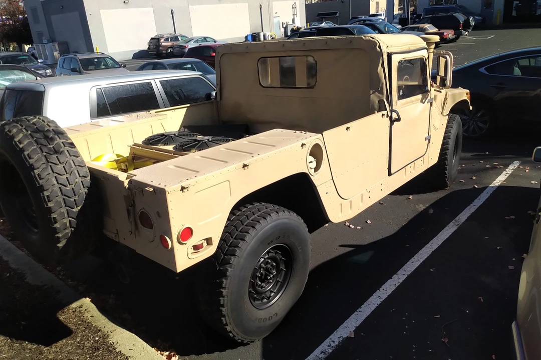 2001 Hummer HMMWV - Image 30 of 31