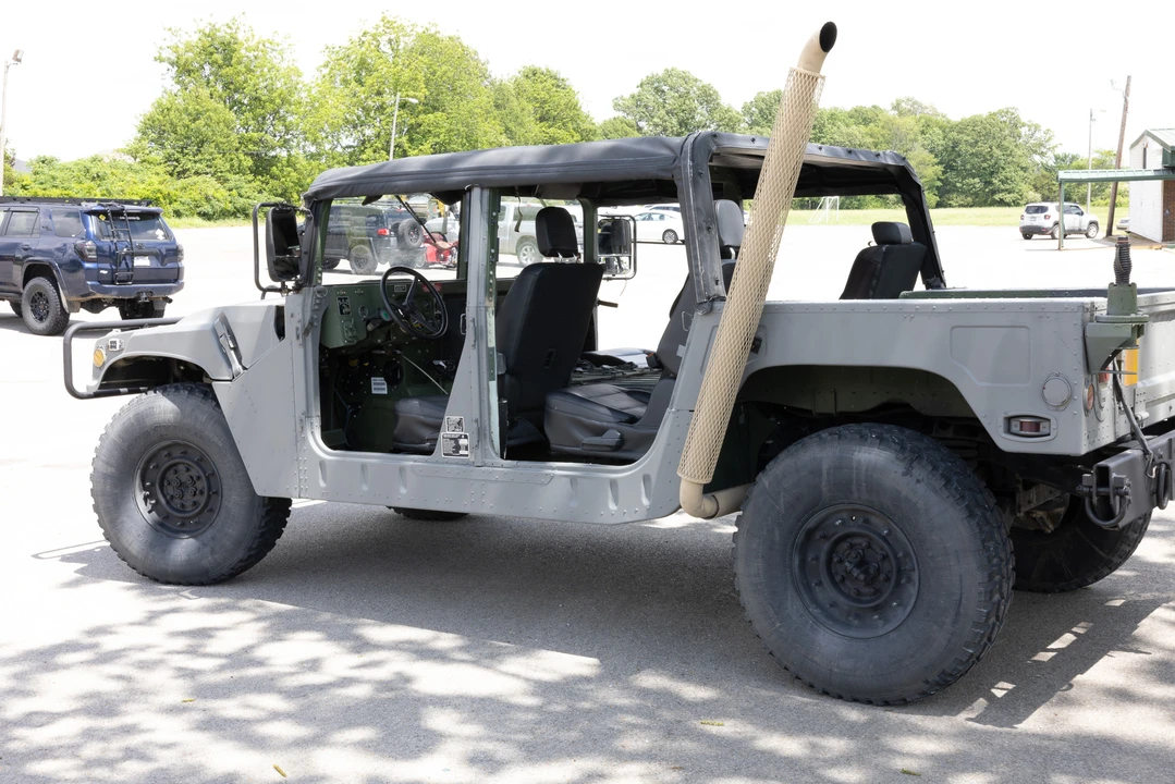 2001 Hummer HMMWV - Image 11 of 31