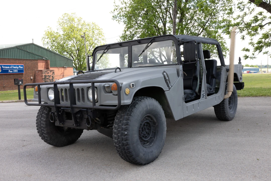 2001 Hummer HMMWV - Image 7 of 31