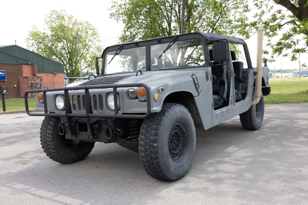 2001 Hummer HMMWV - Image 5 of 31