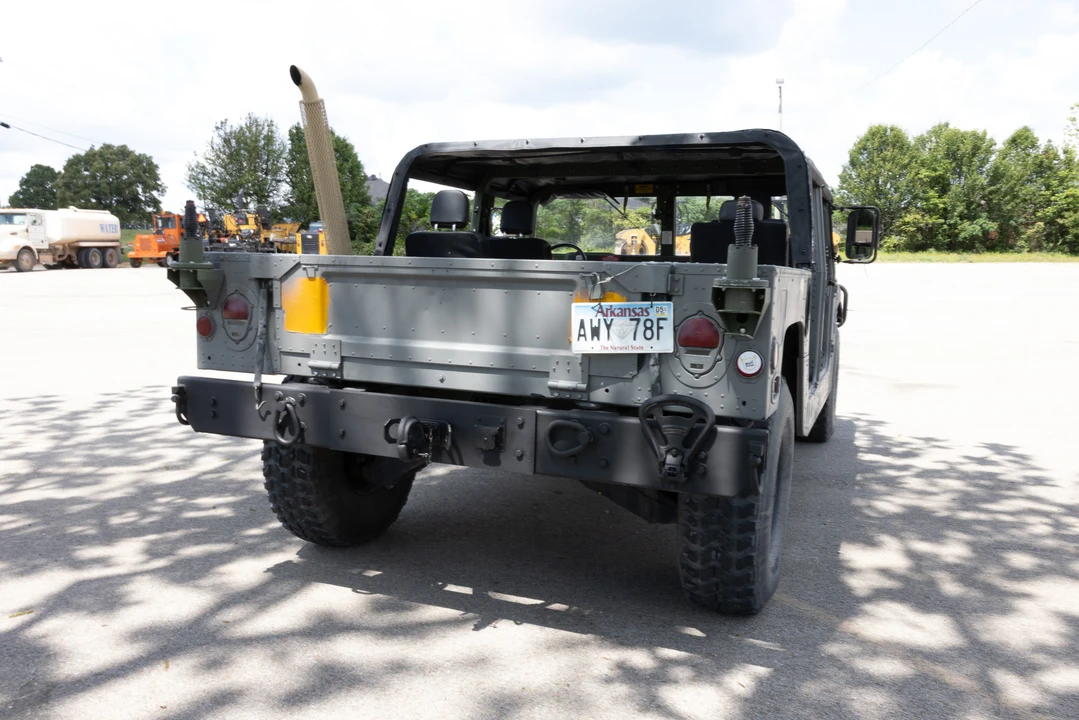 2001 Hummer HMMWV - Image 24 of 31