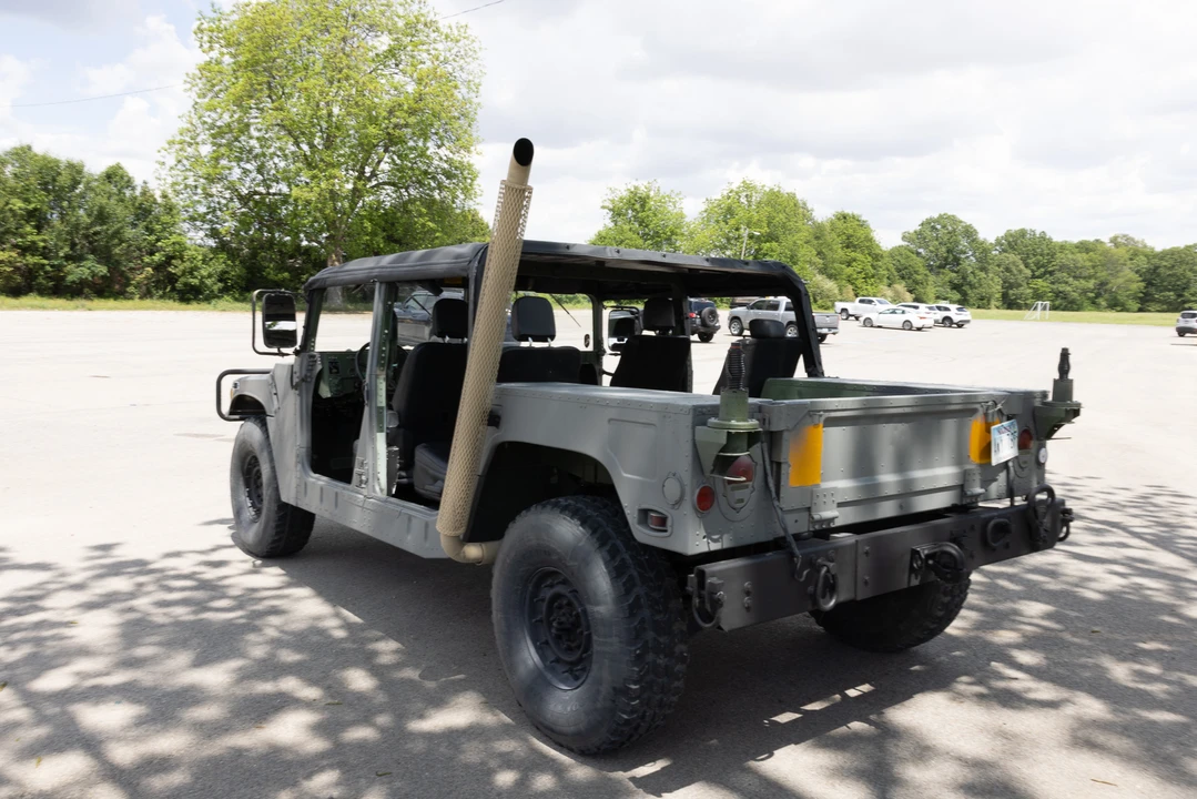 2001 Hummer HMMWV - Image 16 of 31
