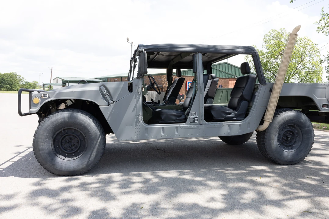 2001 Hummer HMMWV - Image 9 of 31