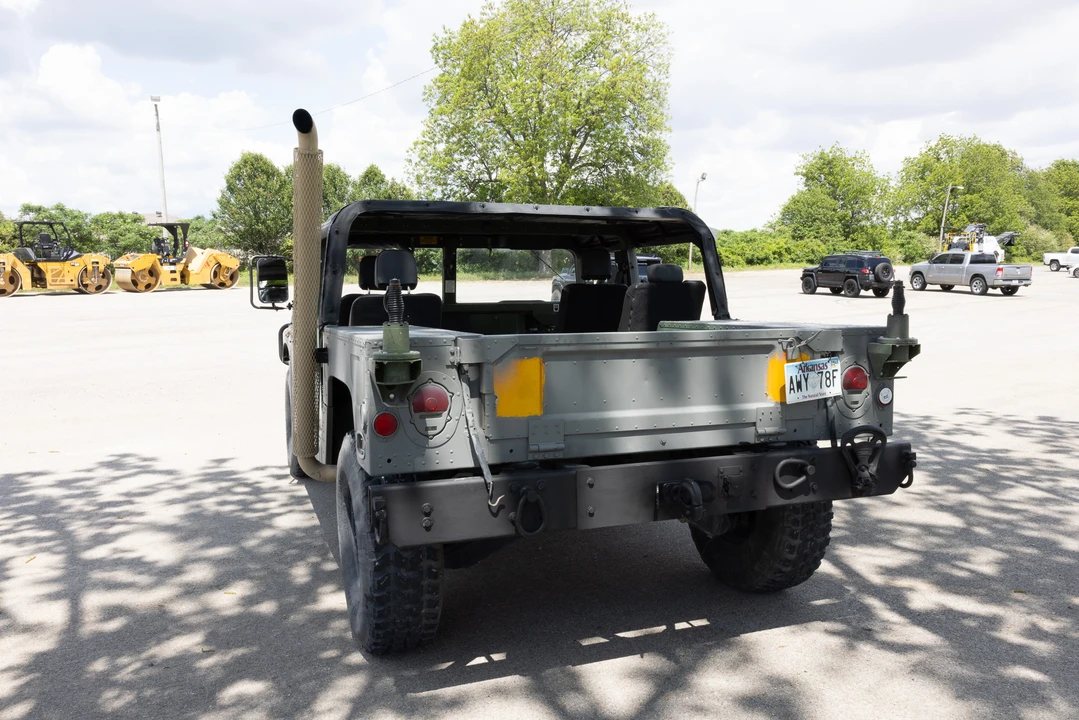 2001 Hummer HMMWV - Image 22 of 31