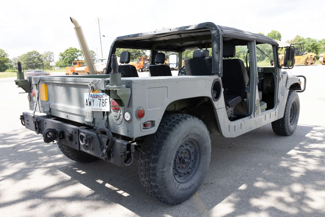 2001 Hummer HMMWV - Image 27 of 31