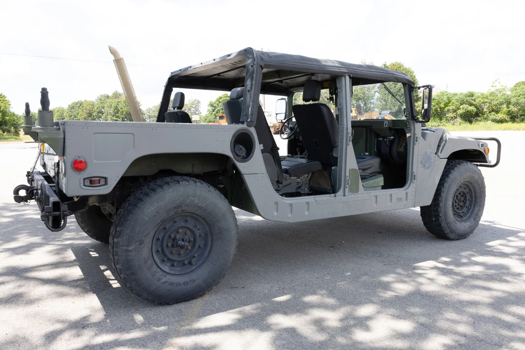 2001 Hummer HMMWV - Image 29 of 31