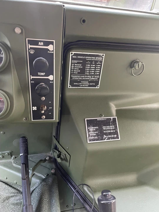 2001 Hummer HMMWV - Image 30 of 31