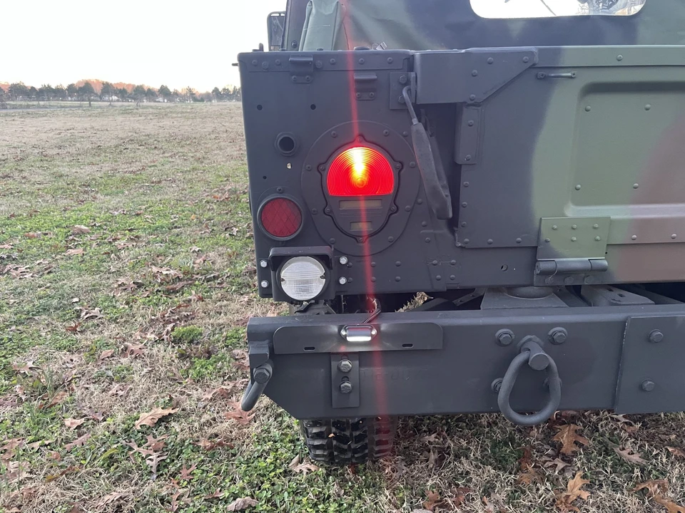 2001 Hummer HMMWV - Image 14 of 31