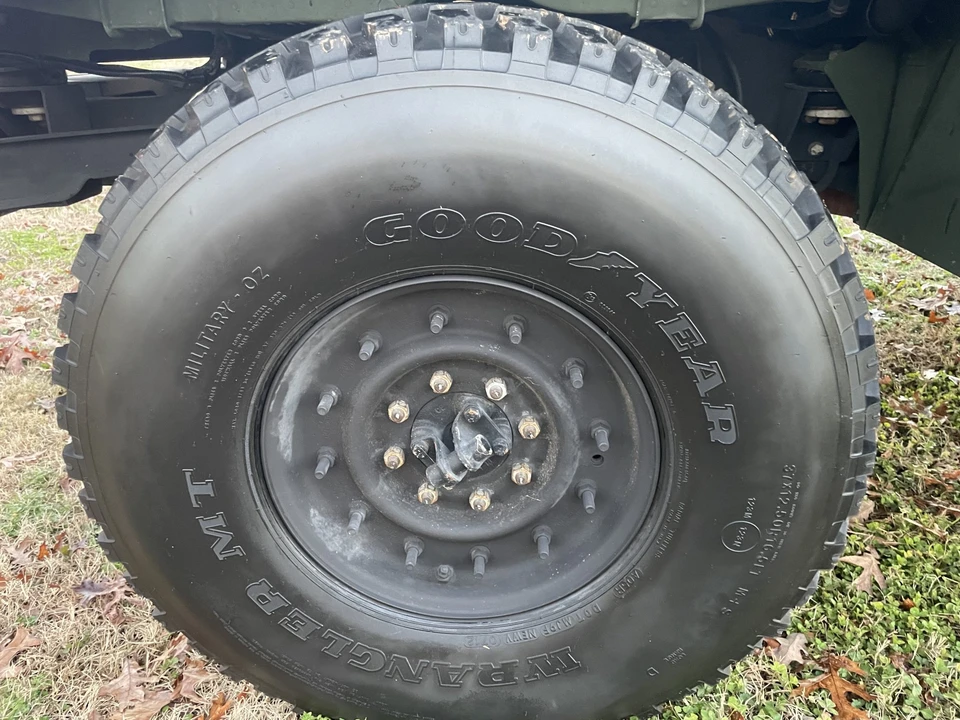 2001 Hummer HMMWV - Image 18 of 31