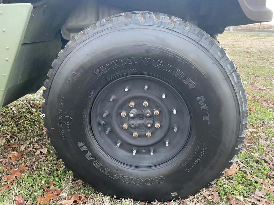 2001 Hummer HMMWV - Image 19 of 31