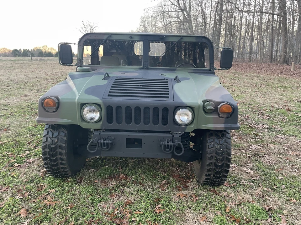 2001 Hummer HMMWV - Image 3 of 31