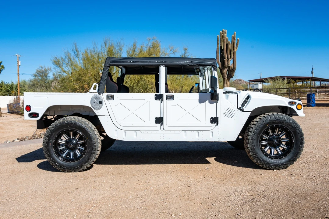 2001 Hummer HMMWV - Image 5 of 31