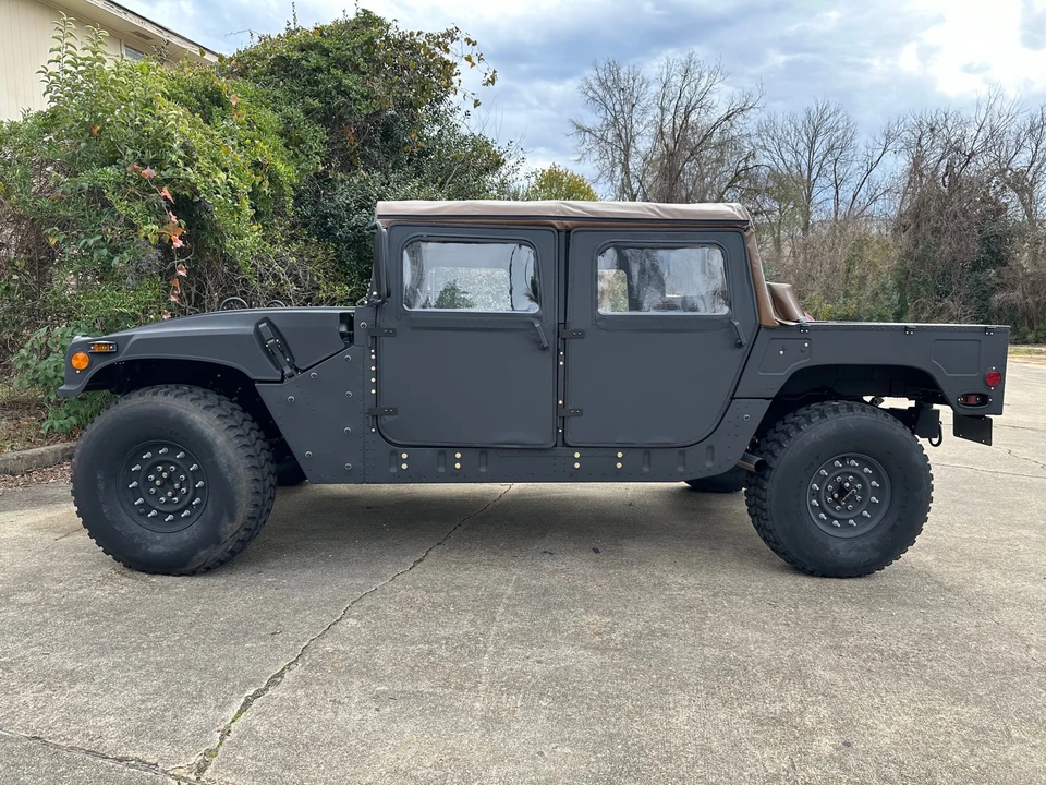 2001 Hummer HMMWV - Image 11 of 31