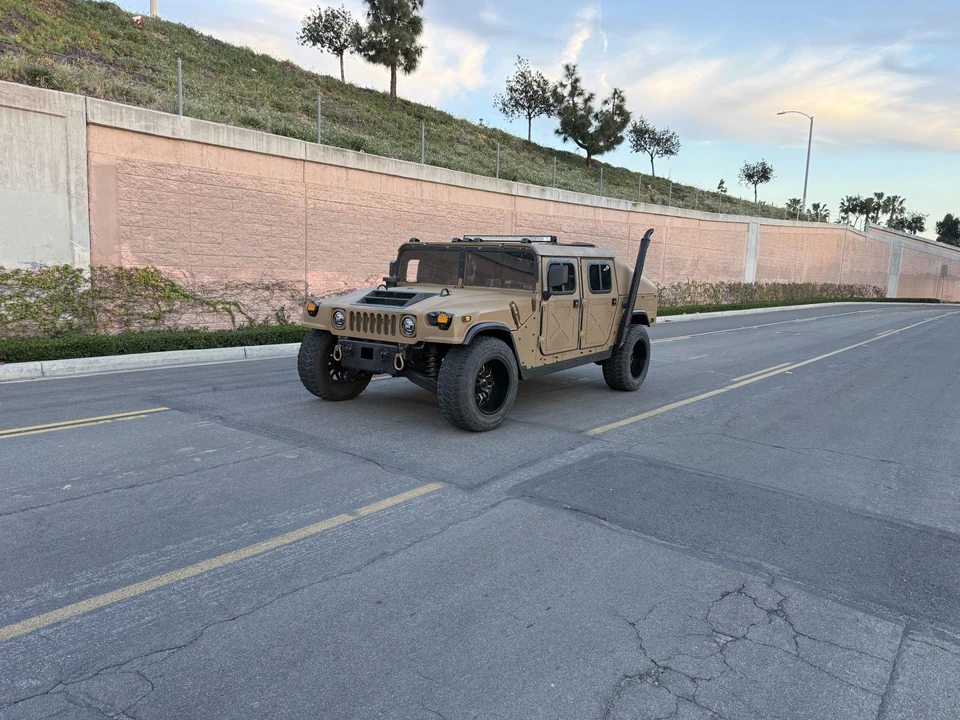 2001 Hummer HMMWV - Image 14 of 31