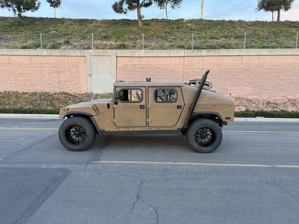 2001 Hummer HMMWV - Image 17 of 31