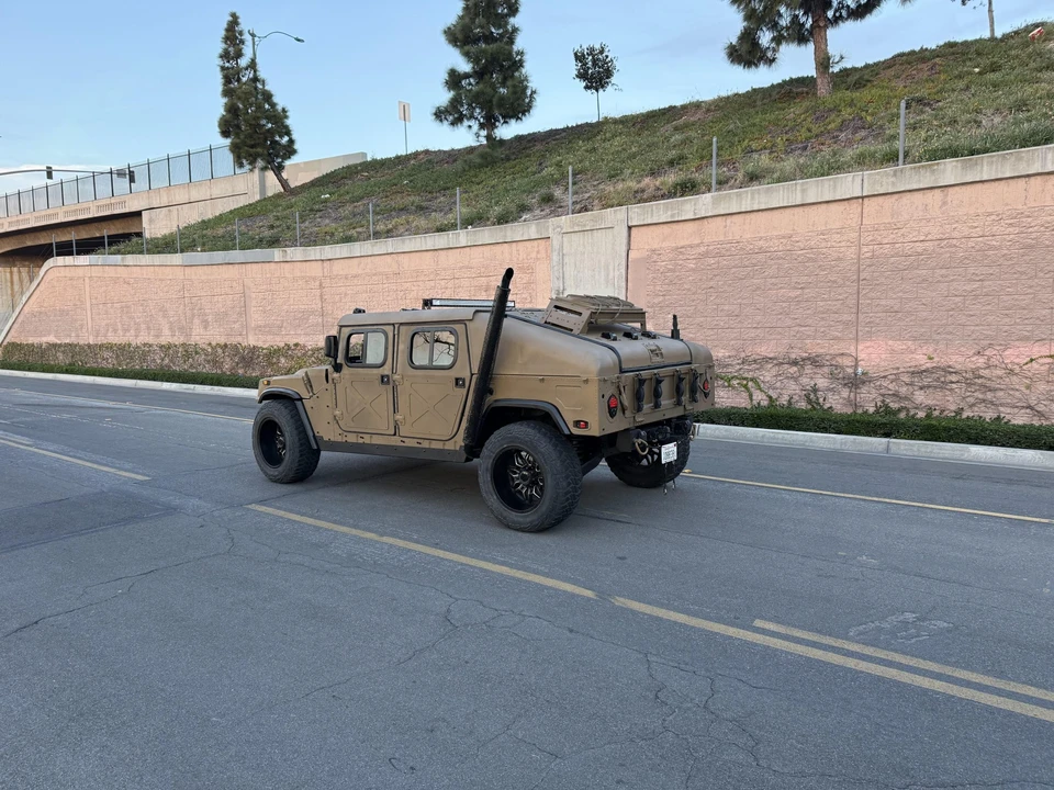 2001 Hummer HMMWV - Image 19 of 31