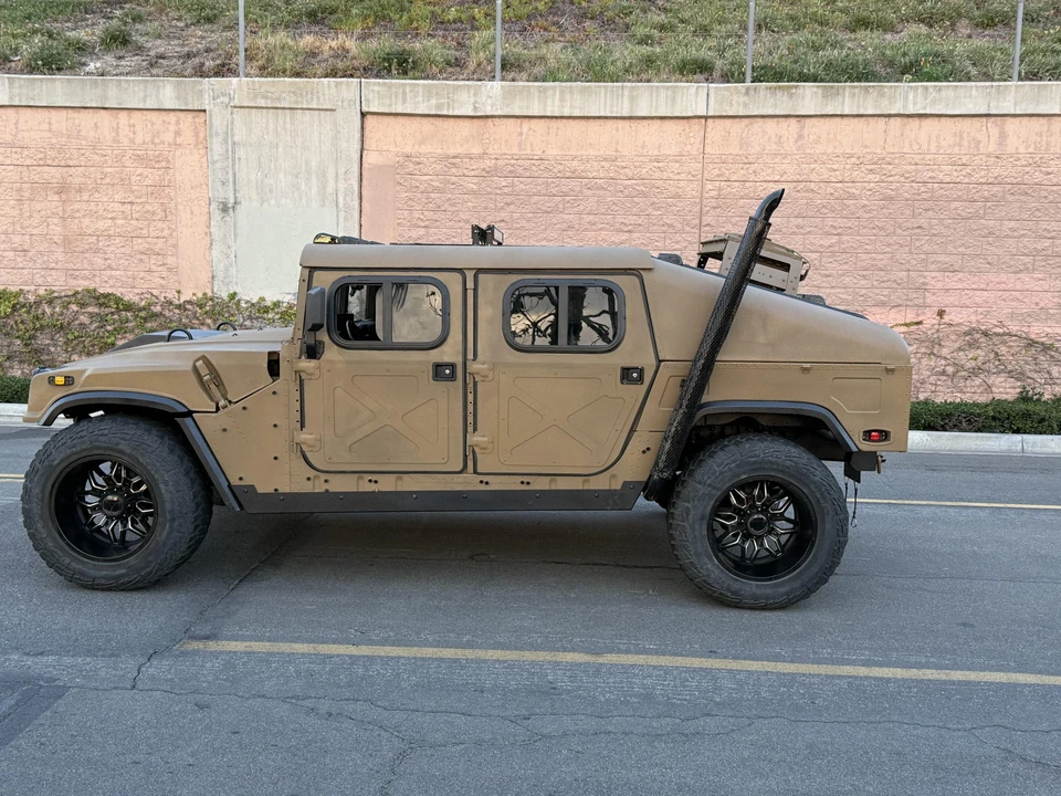 2001 Hummer HMMWV - Image 16 of 31