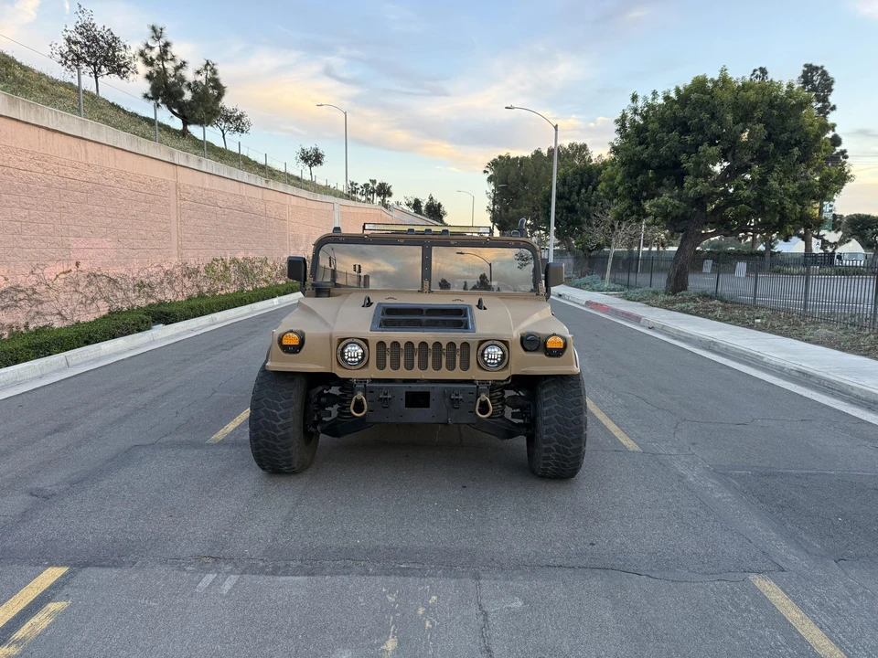 2001 Hummer HMMWV - Image 13 of 31