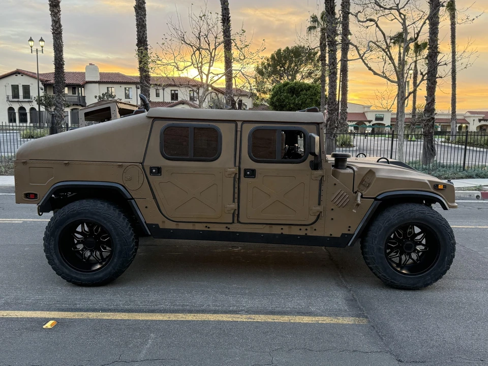 2001 Hummer HMMWV - Image 11 of 31