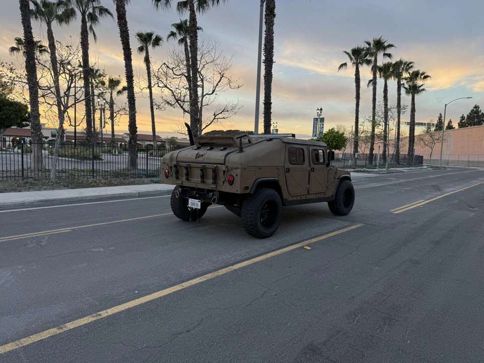 2001 Hummer HMMWV - Image 25 of 31