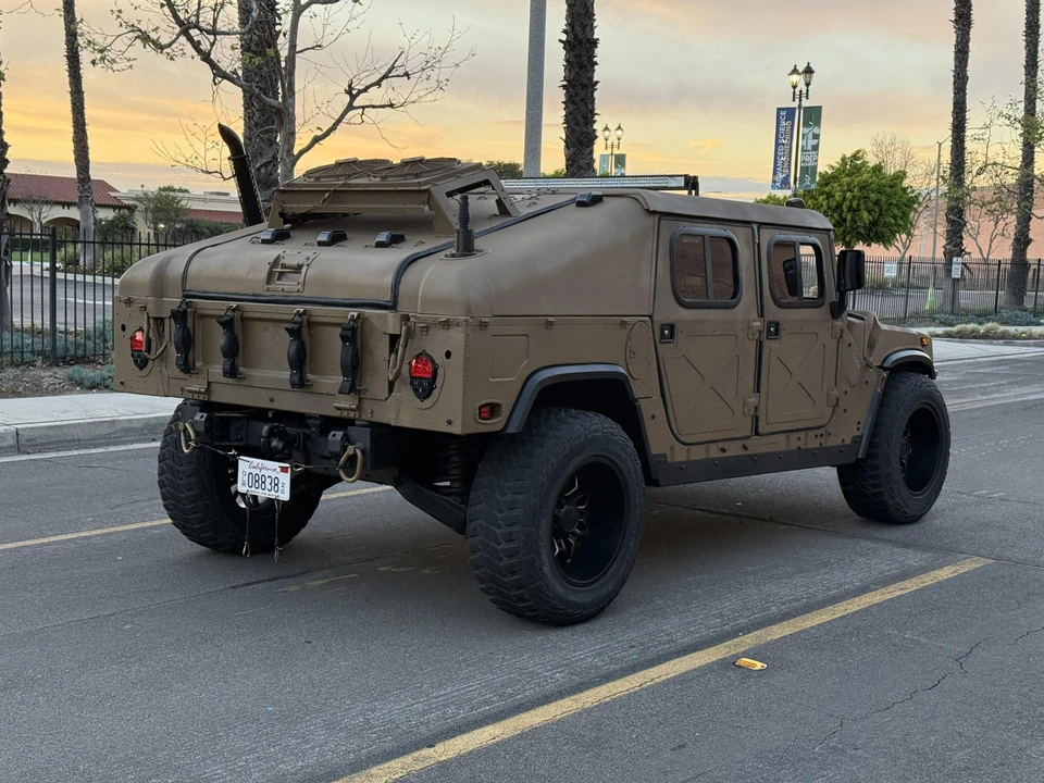 2001 Hummer HMMWV - Image 9 of 31