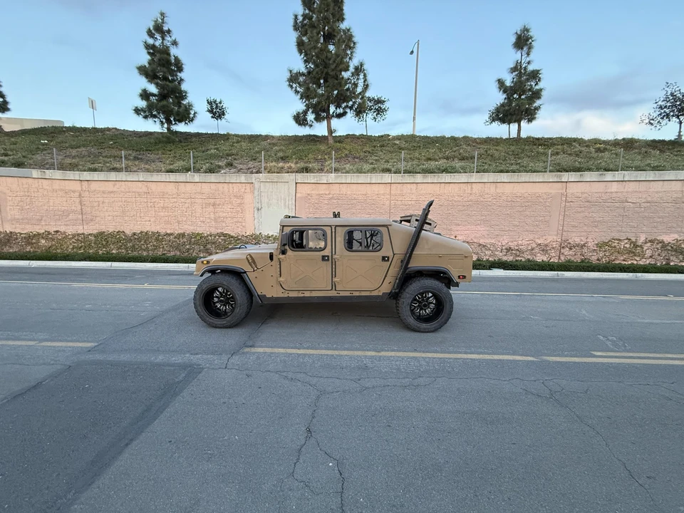 2001 Hummer HMMWV - Image 15 of 31