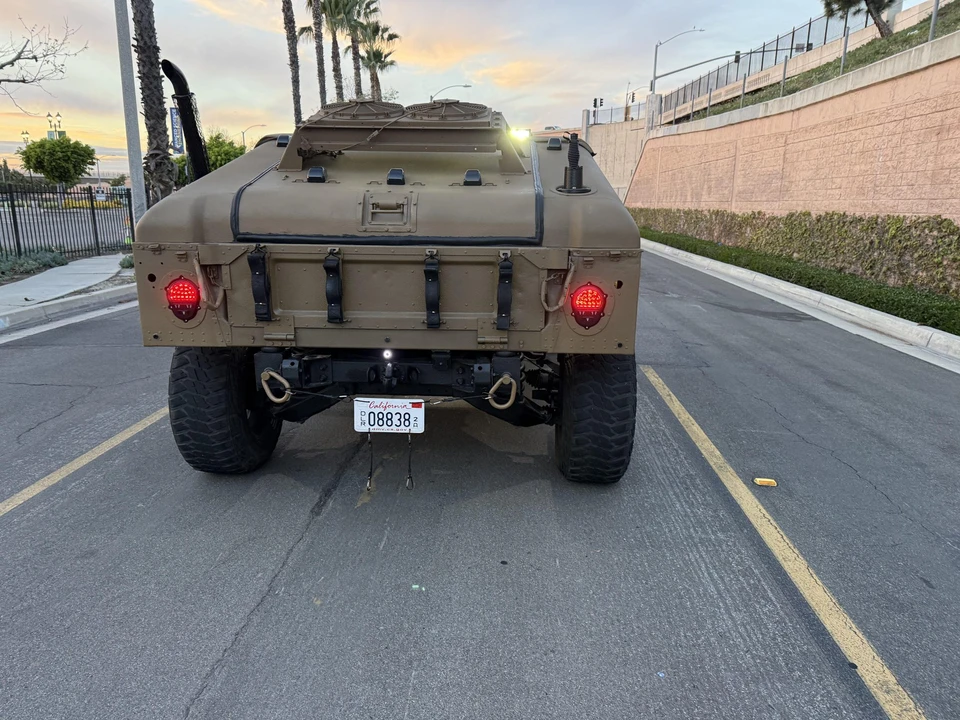 2001 Hummer HMMWV - Image 22 of 31