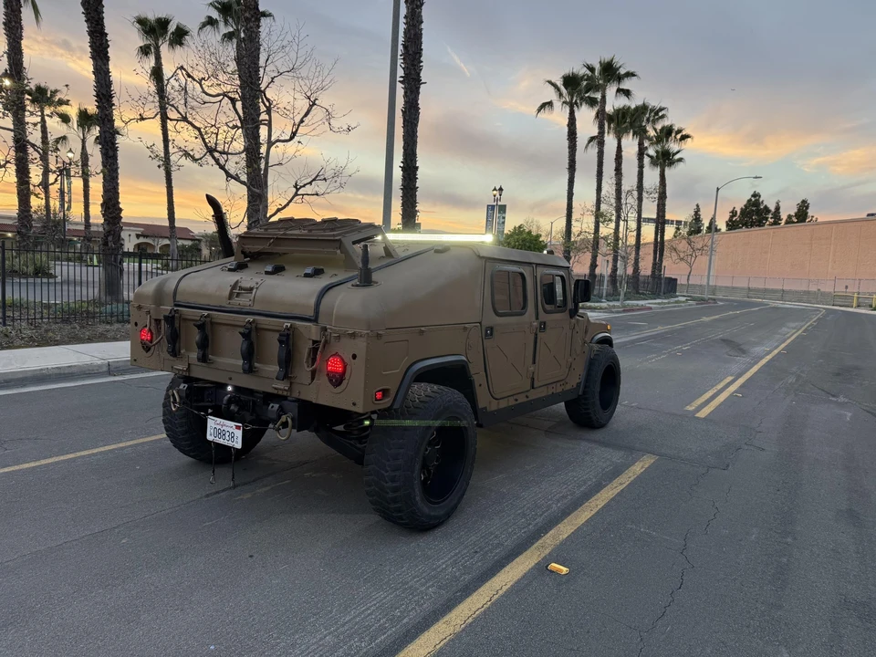2001 Hummer HMMWV - Image 24 of 31