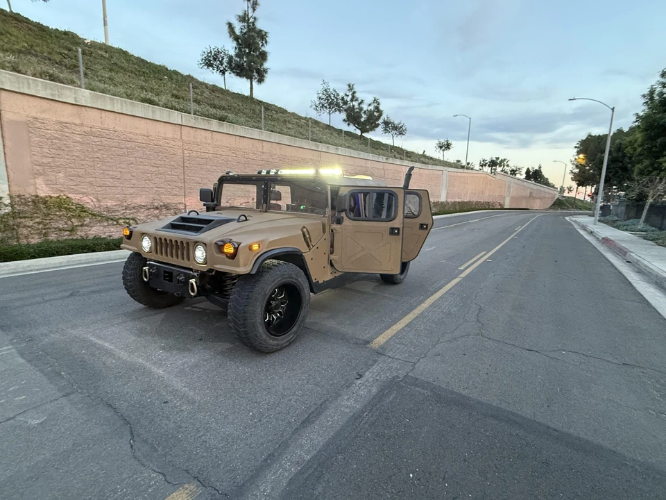 2001 Hummer HMMWV - Image 30 of 31