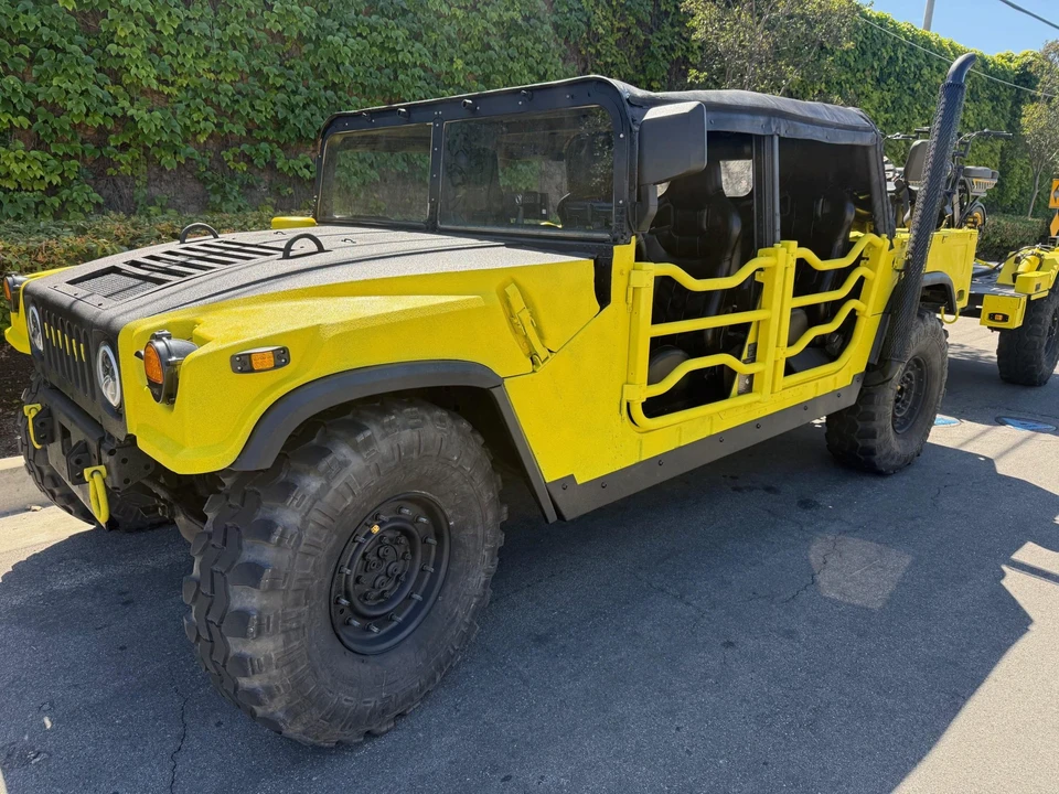 2001 Hummer HMMWV - Image 2 of 31