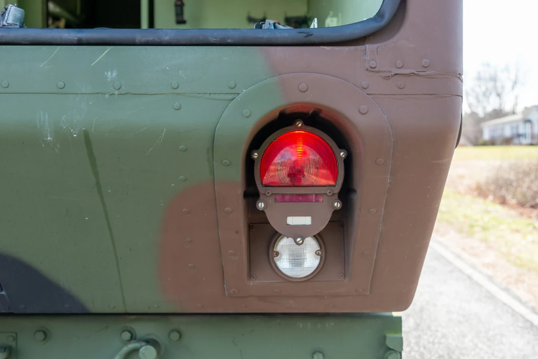 2001 Hummer HMMWV - Image 17 of 31