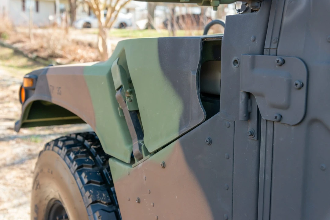 2001 Hummer HMMWV - Image 22 of 31