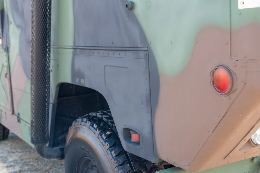 2001 Hummer HMMWV - Image 29 of 31