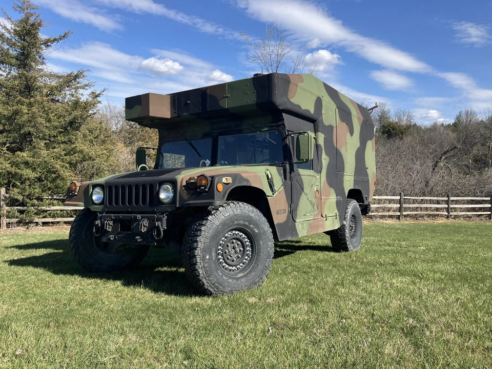 2001 Hummer HMMWV - Image 3 of 31