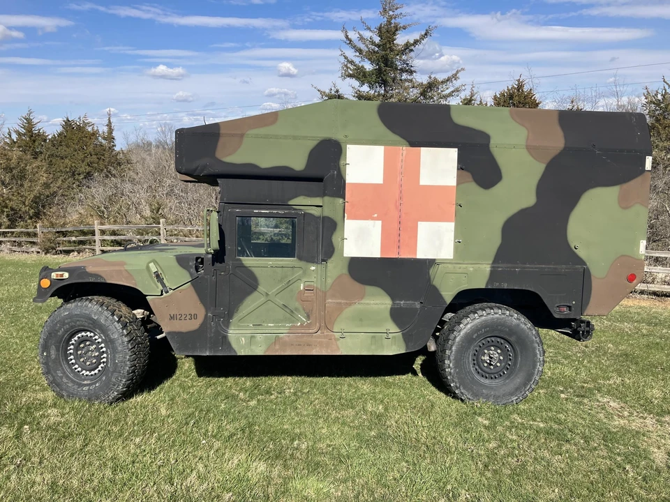 2001 Hummer HMMWV - Image 8 of 31