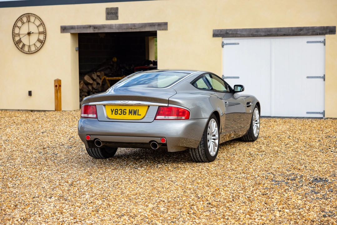 2001 Aston Martin Vanquish 1st Gen - Image 6 of 31