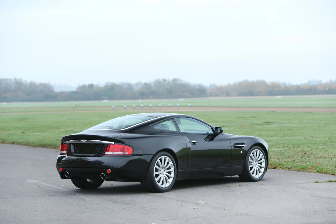 2001 Aston Martin Vanquish 1st Gen - Image 15 of 15