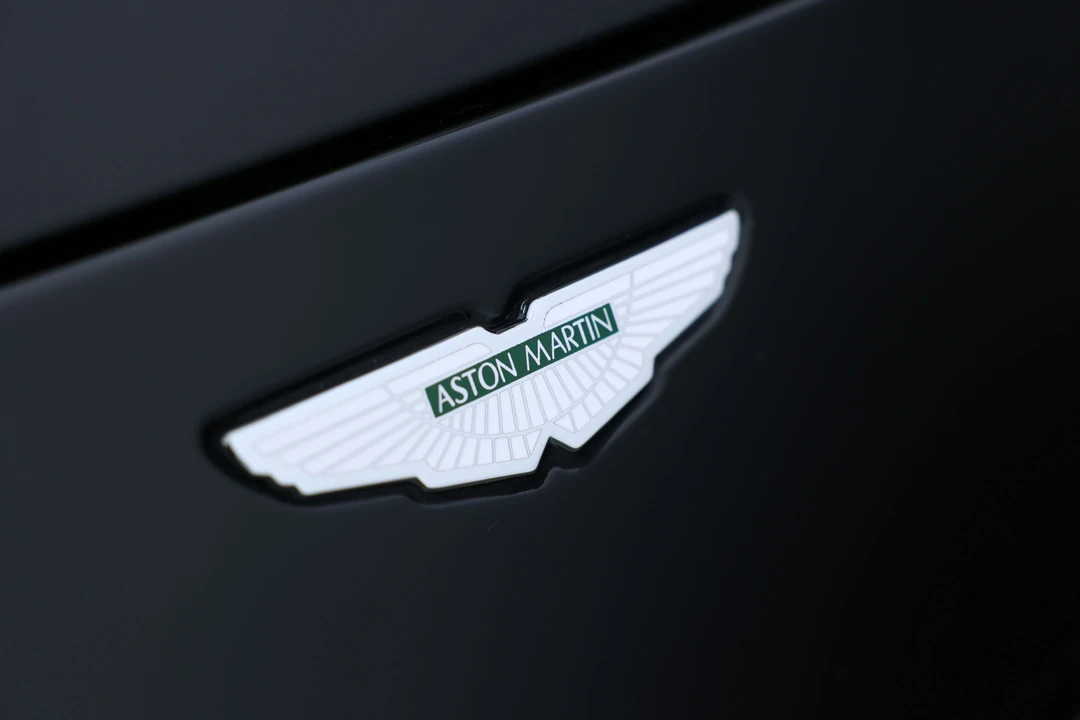 2001 Aston Martin Vanquish 1st Gen - Image 12 of 15