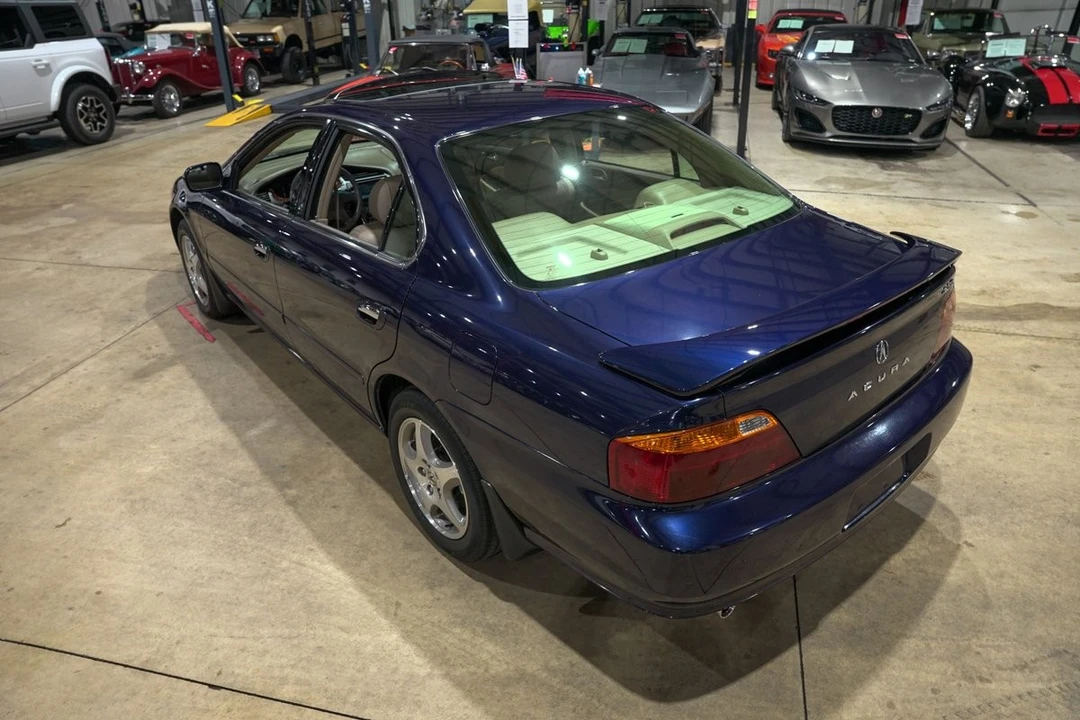 2001 Acura TL 2nd Gen - Image 16 of 31