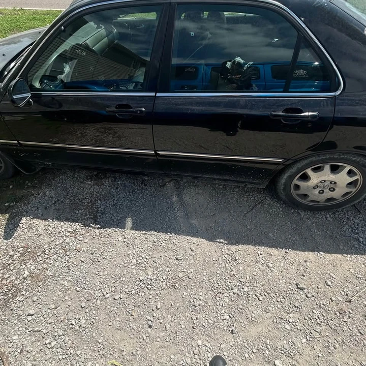2001 Acura RL 1st Gen - Image 4 of 4