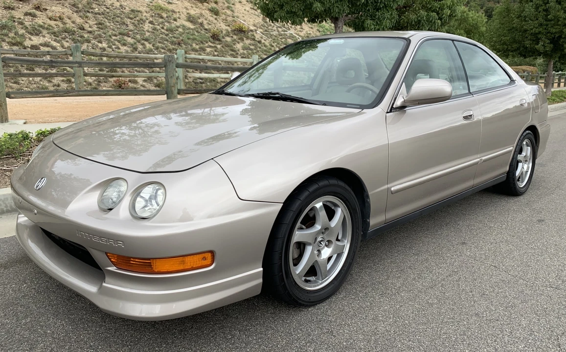 2001 Acura Integra 3rd Gen - Image 2 of 31